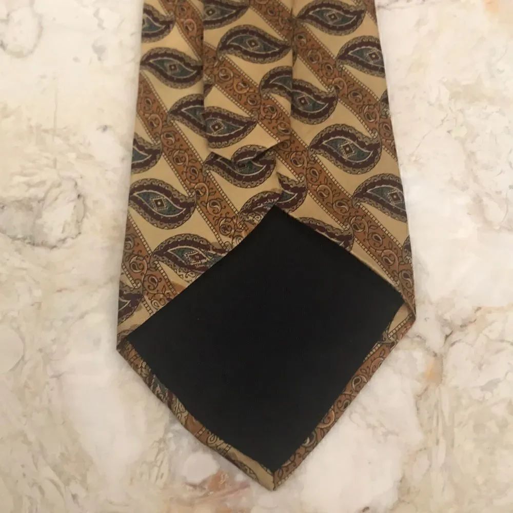 Caleche 100% Silk Tie - Picture 6 of 6